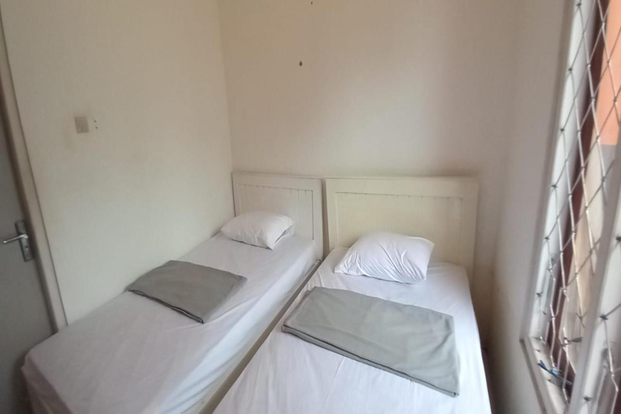 OYO 90974 Homestay Golo Koe Sejahtera Labuan Bajo Bagian luar foto